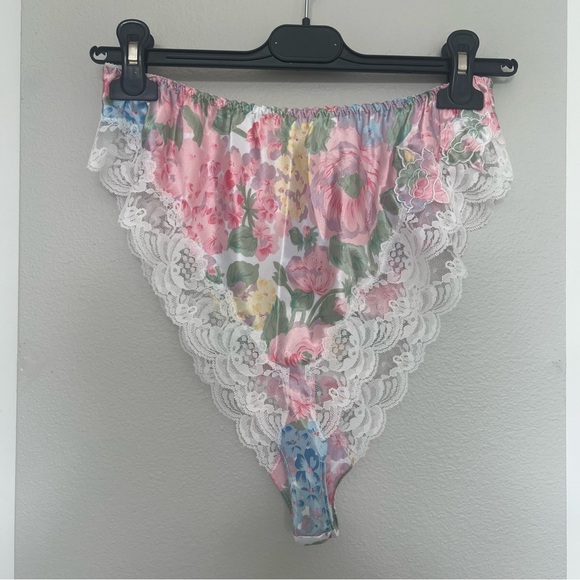 Victoria’s Secret Gold Label Vintage Lingerie Set – Lace Coquette Cottagecore - Picture 7 of 11